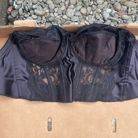 Set of 4 vintage bustiers - Picture 8 of 8